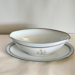 Noritake Bluebell Gravy Boat with attached underplate. Pattern #5558.